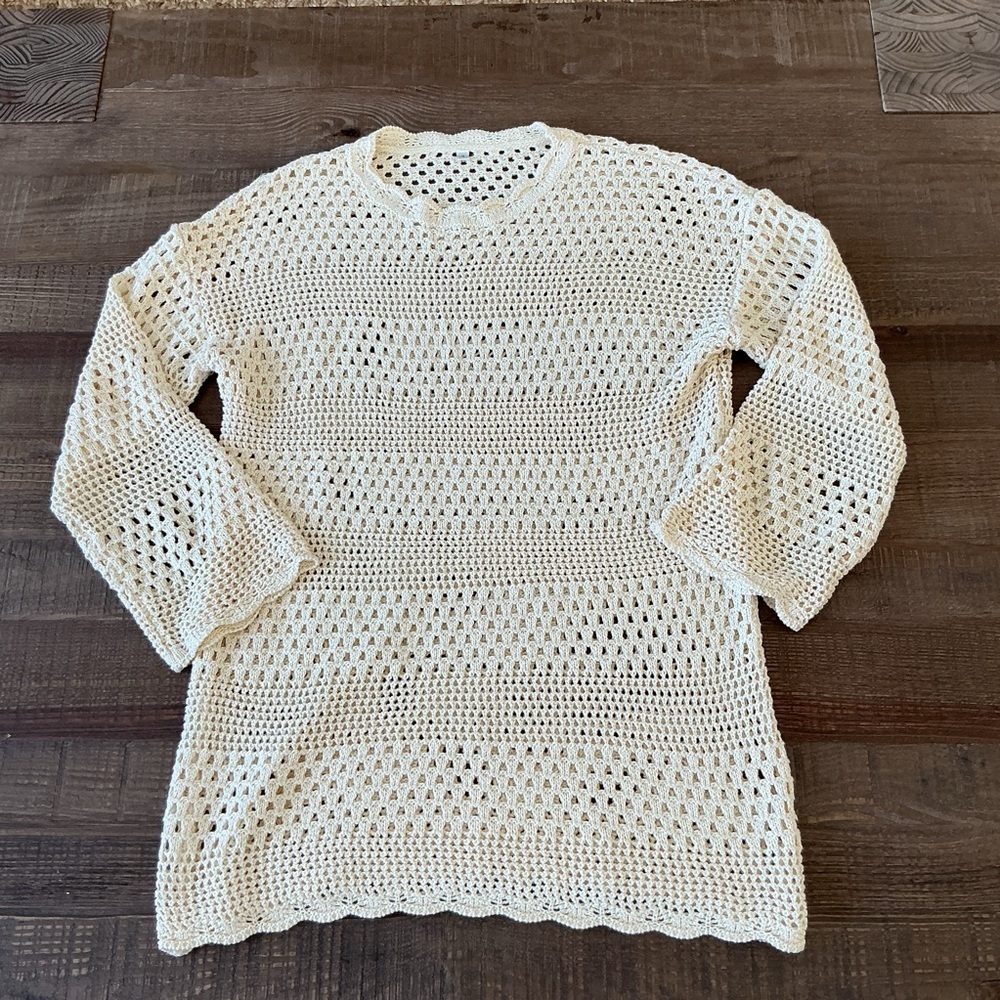 Boho Cream Crochet Scallop Edge Relaxed Fit Long Sweater Top Size Small